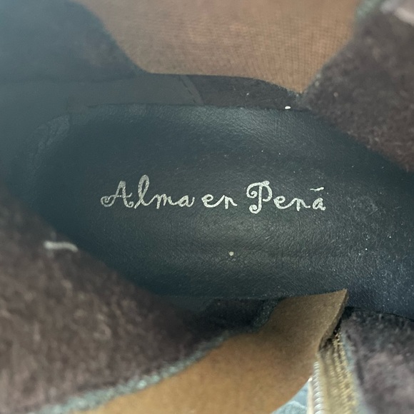 Alma en Pena Tan Ankle Boots - Picture 13 of 15